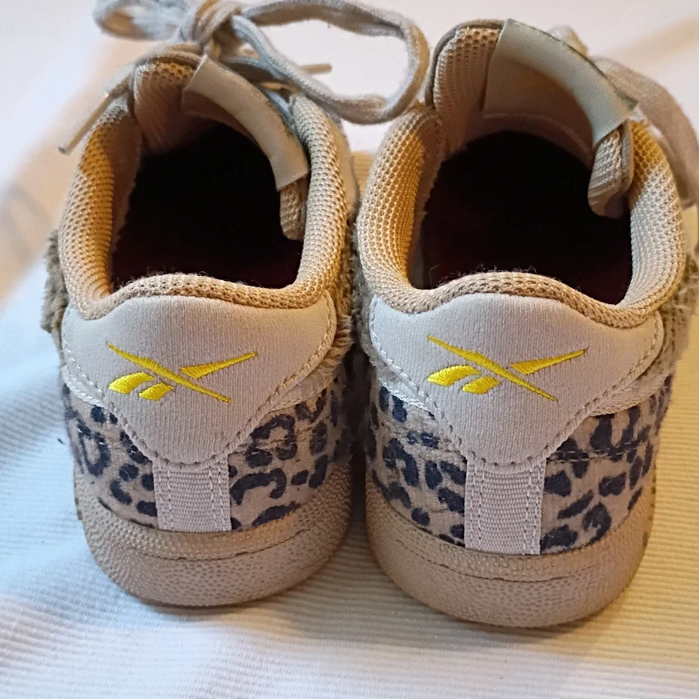 Reebok National Geographic Girls Sneakers - Picture 6 of 9